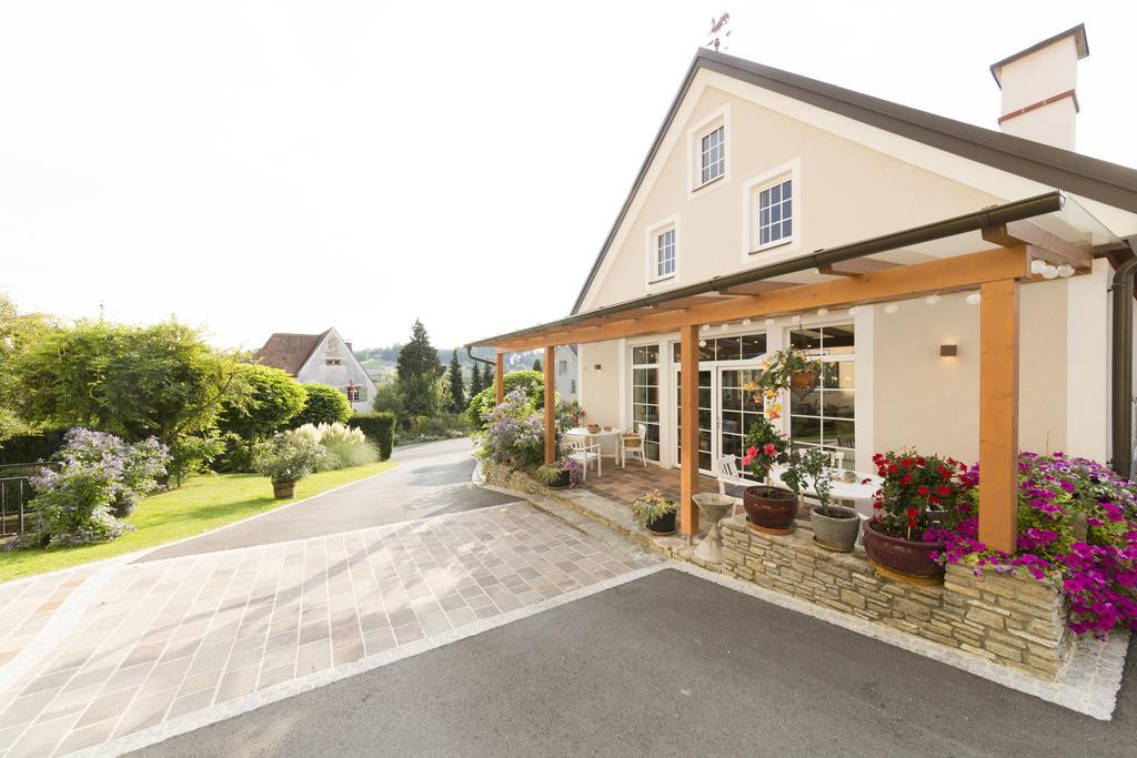 Bauernhof Zoller Villa Hartmannsdorf Bagian luar foto